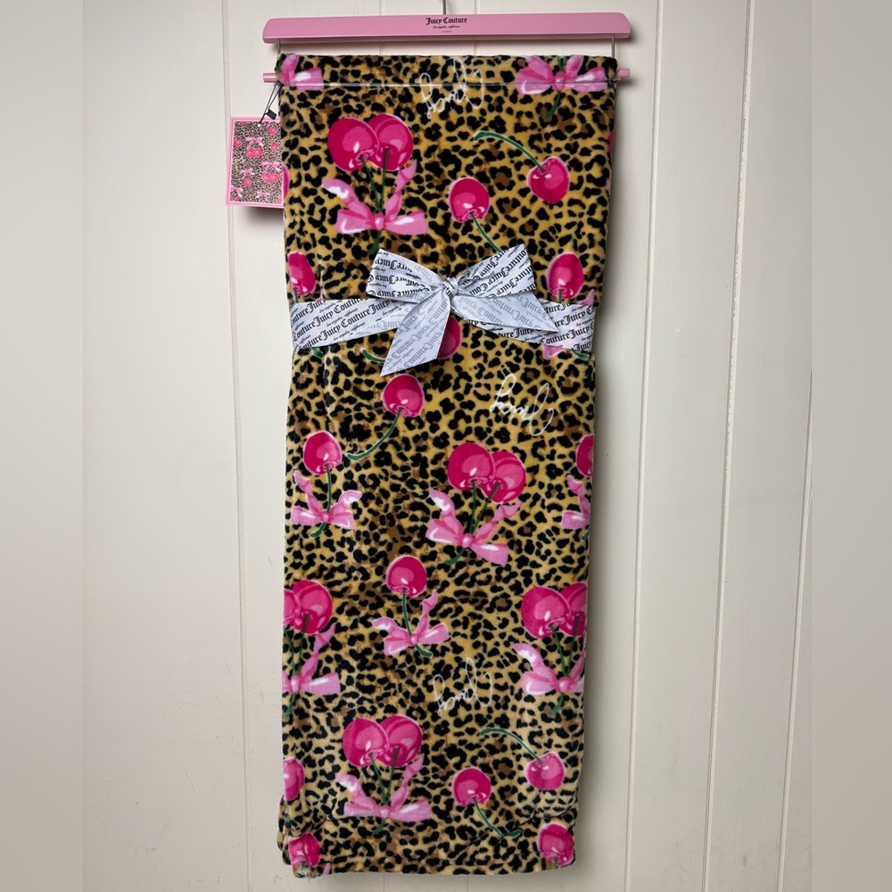 JUICY COUTURE cheetah cherry bow throw blanket